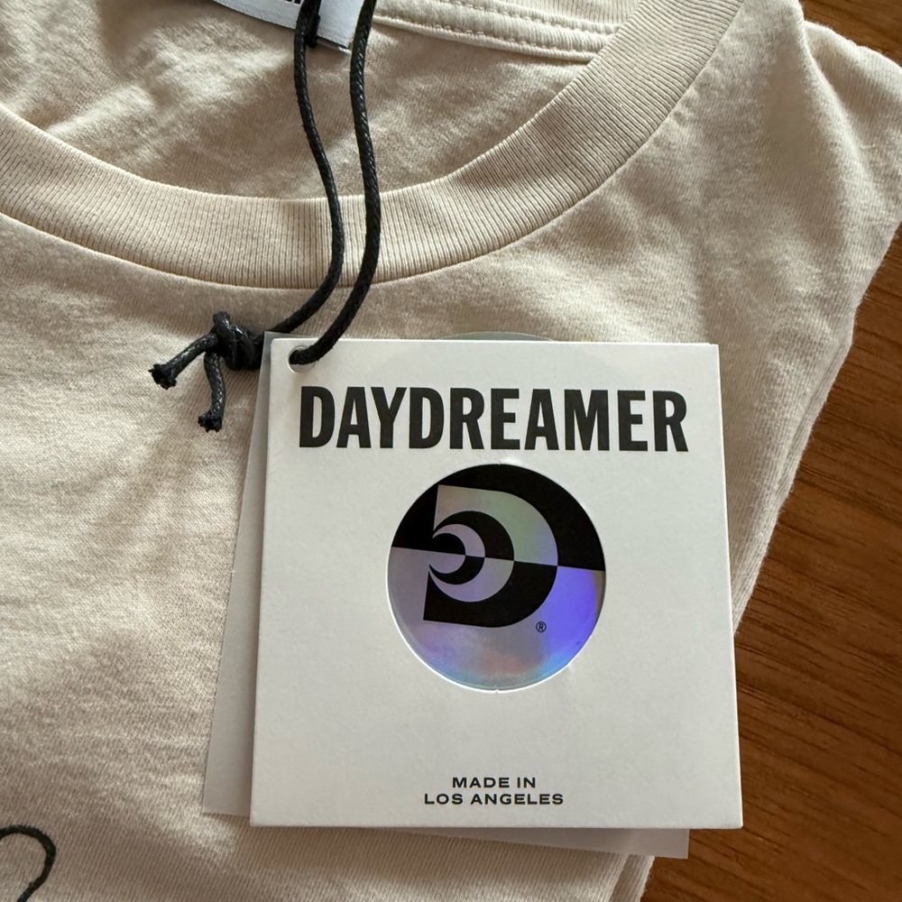 Daydreamer Cream Tee with Red Graphic - Picture 4 of 4